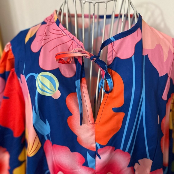 🩷💙Floral Print Women's Top💙🩷 - Picture 3 of 4